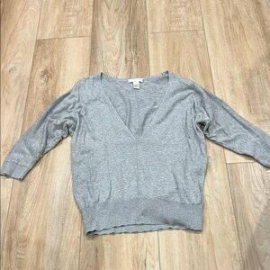Kenar Soft Gray V-Neck Sweater